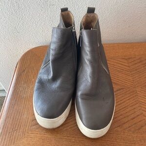 J/SLIDES Charcoal Gray Leather Platform Zippered Sneaker Boots (10M)